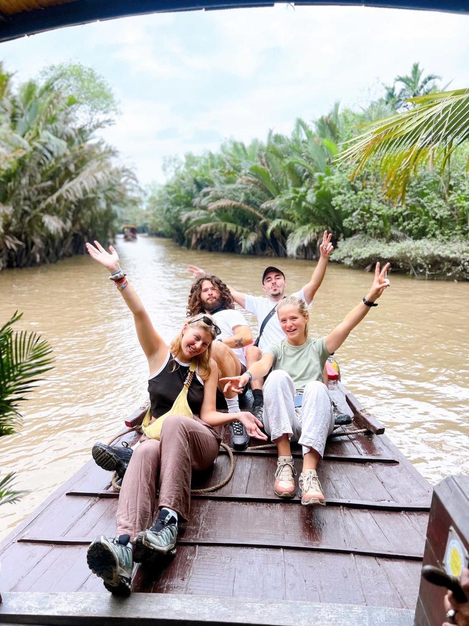 Hide Away Bungalows In Ben Tre City Екстер'єр фото